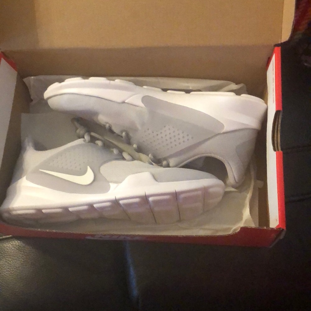 Boys 2.5 Nike